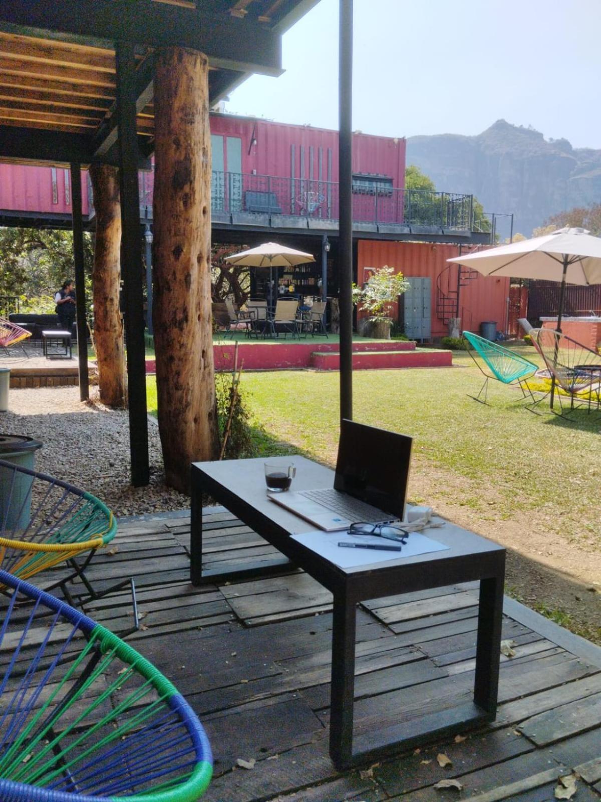 Containers Park Hotel Tlayacapan Exterior photo